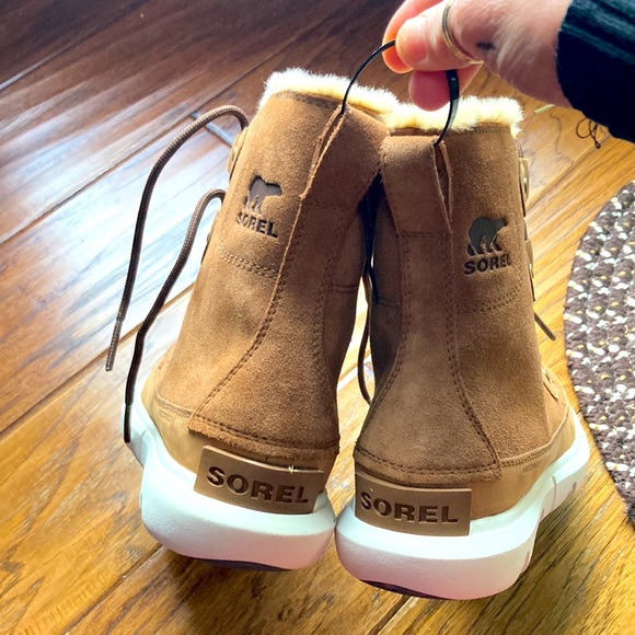 Sorel boots - Picture 4 of 7